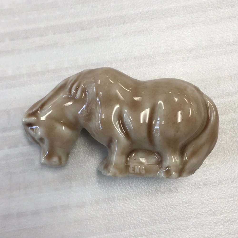 Red Rose Horse Figurine